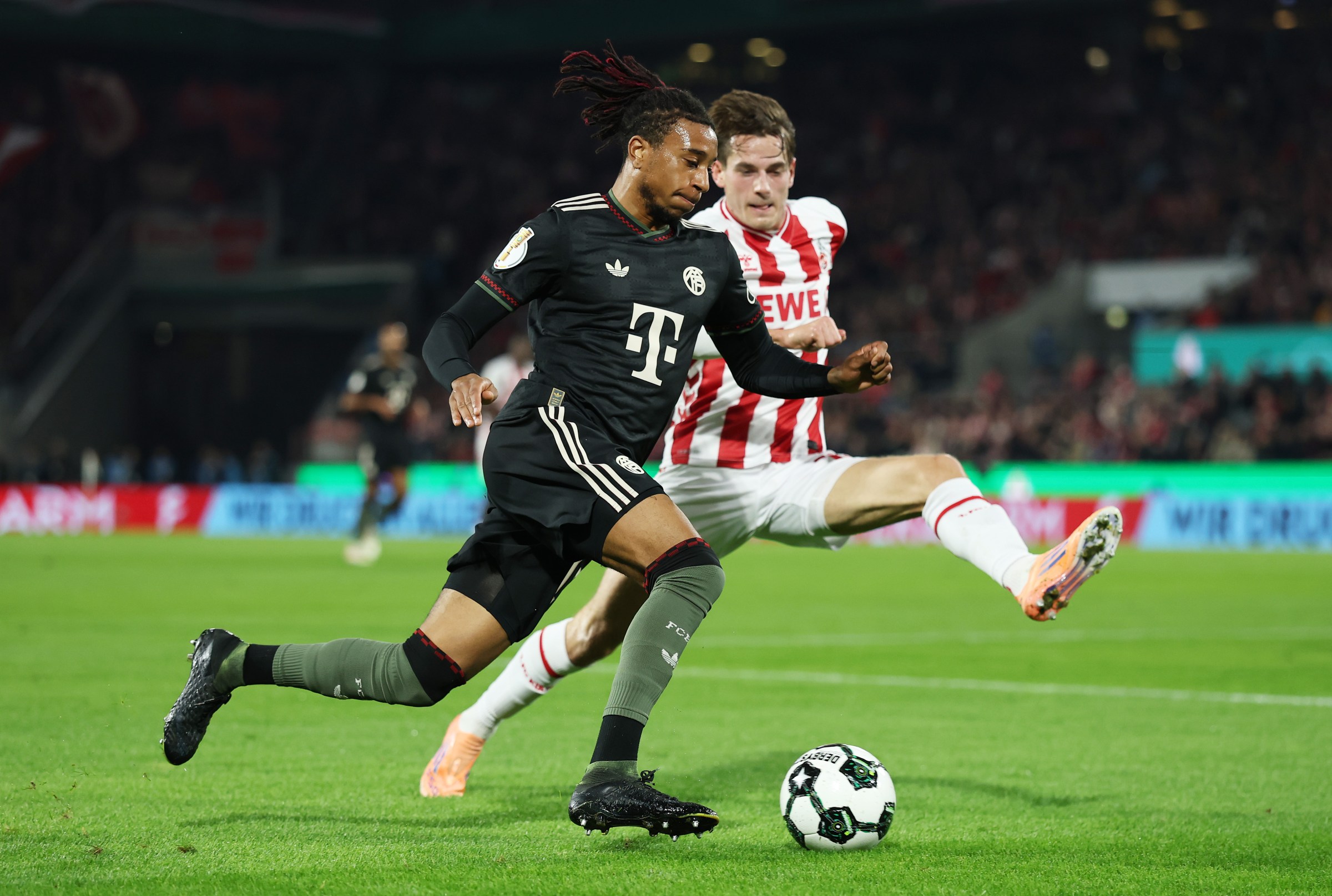 https://platform.bavarianfootballworks.com/wp-content/uploads/sites/24/2026/01/gettyimages-2244029907.jpg?crop=0.010447137484327%2C0%2C99.979105725031%2C100&quality=90&strip=all&w=2400