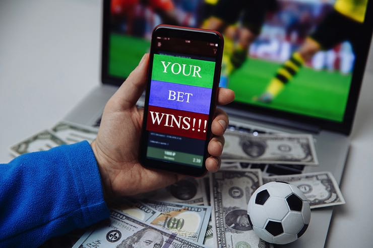 The Influence of Market Movements on Betting Odds
