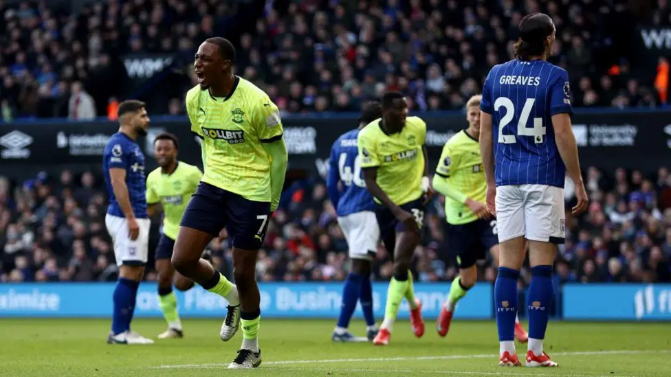 Ipswich 1-2 Southampton: Southampton End Losing Streak with Late Strike