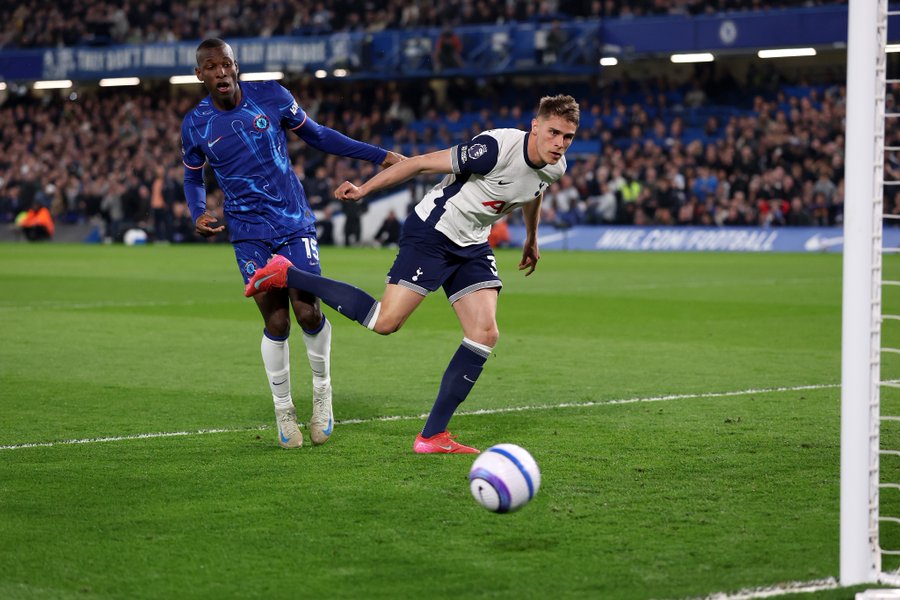 Chelsea Edge Tottenham to Reclaim Fourth Spot