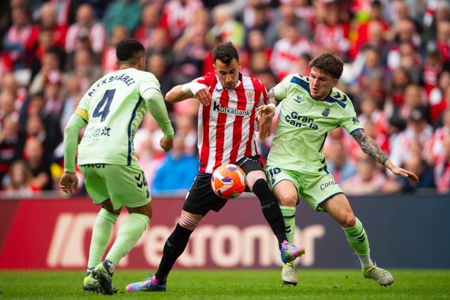 Athletic Club Edge Las Palmas to Boost UCL Hopes