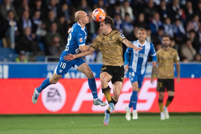 Alavés Stun Sociedad to Climb Out of Drop Zone