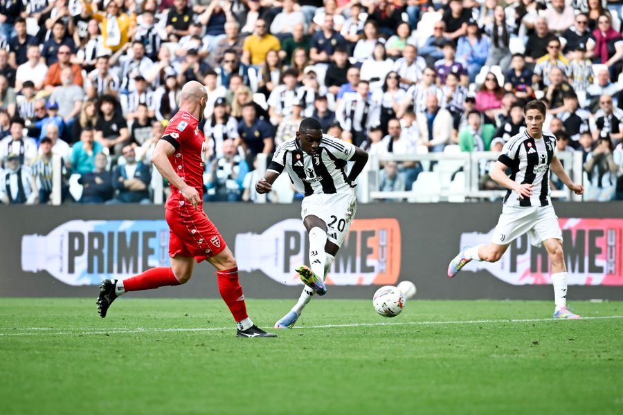 Juventus Overcome Red Card to Beat Monza 2-0