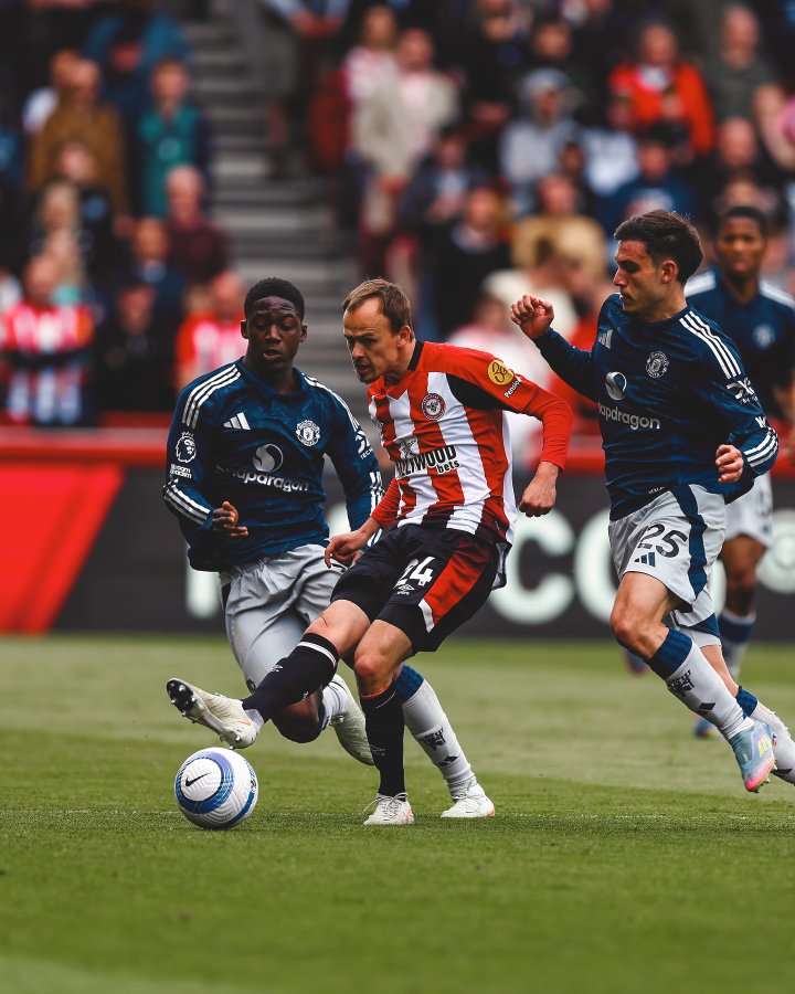 Brentford 4-3 Man United: Schade Stars in Epic Win