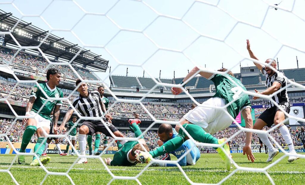 Palmeiras Win Extra-Time Thriller vs Botafogo at Club World Cup