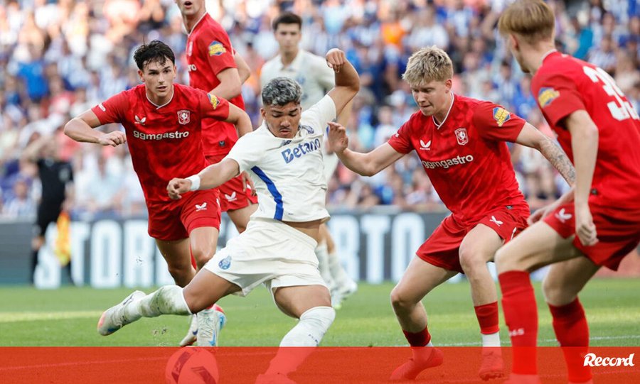 FC Porto 2-1 Twente: William Gomes Strikes Late in Friendly Win