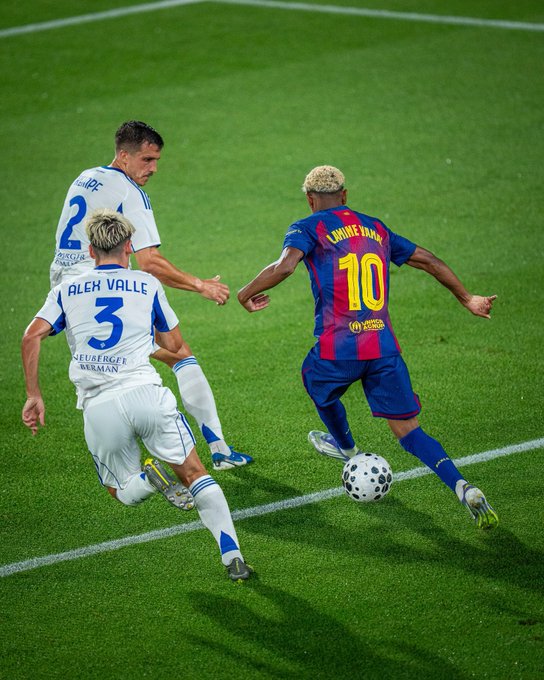 FC Barcelona Dominates Como in a Friendly Spectacle