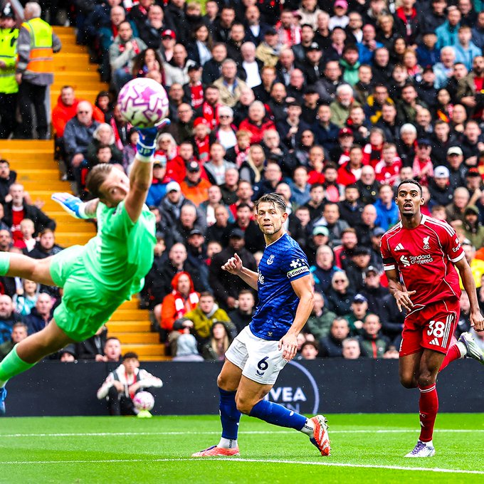 Liverpool 2-1 Everton: Reds Secure Fifth Straight Premier League Win