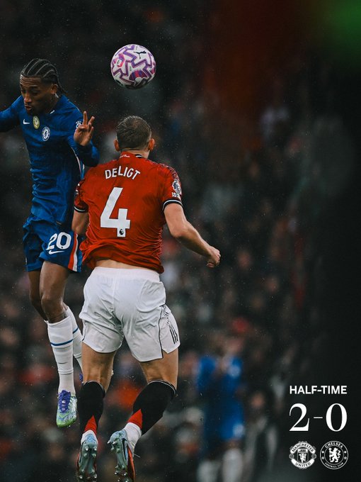 Manchester United Beat Chelsea 2-1 as Fernandes Hits 100 Goals