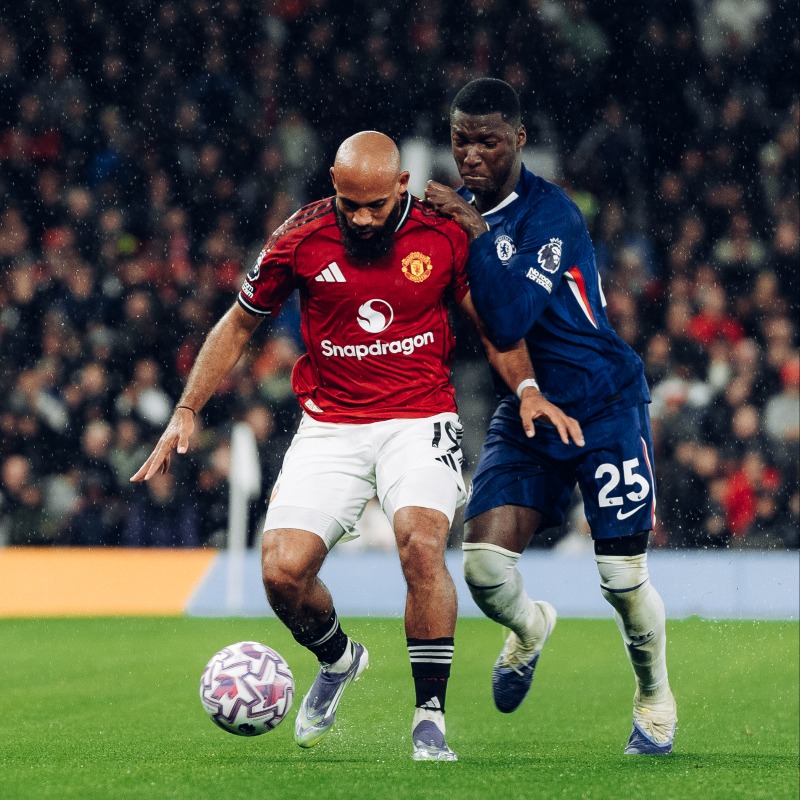 Manchester United Beat Chelsea 2-1 as Fernandes Hits 100 Goals