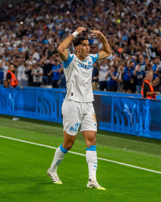 Marseille Stun PSG to End Perfect Start: A Historic Win at the Velodrome