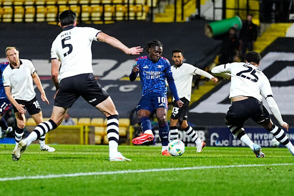 Arsenal Defeat Port Vale 2-0 to Advance in EFL Cup 1/16 Finals