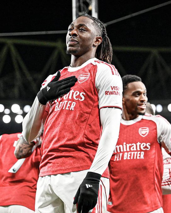 Arsenal Destroy Spurs 4–1 Thanks to Eze’s Hat-Trick