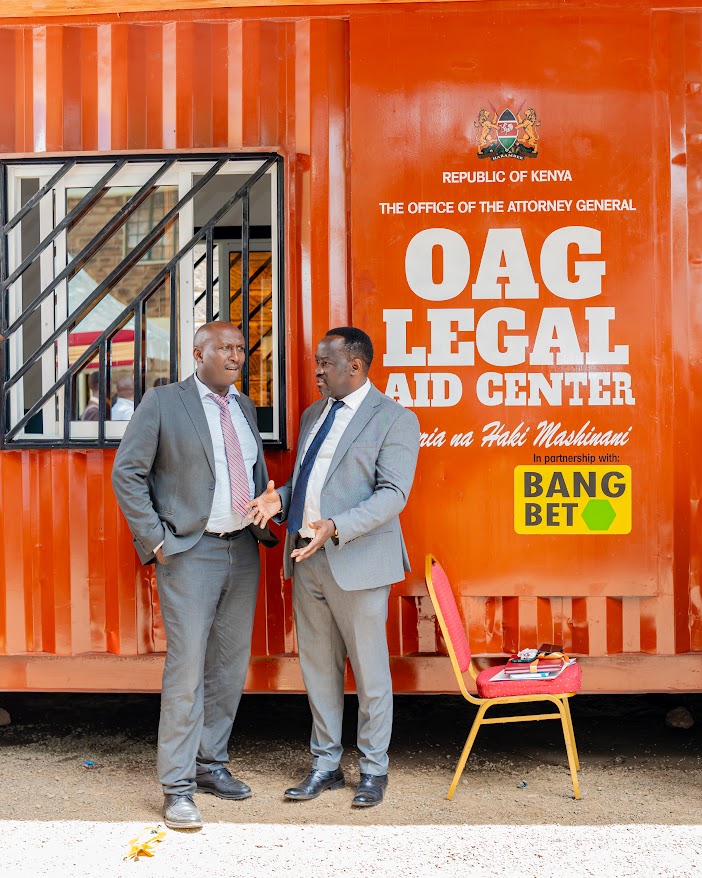 Bangbet mobile legal aid in Kibera”