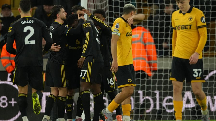 Wolves vs Man United: Dominant 4-1 Win for Red Devils