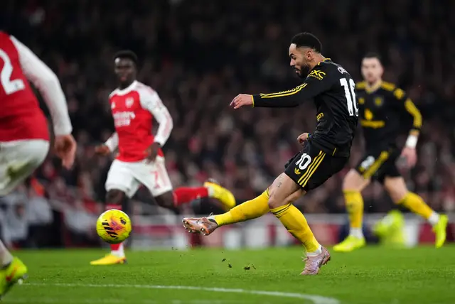Manchester United Stun Arsenal 3–2 at the Emirates in Premier League Thriller