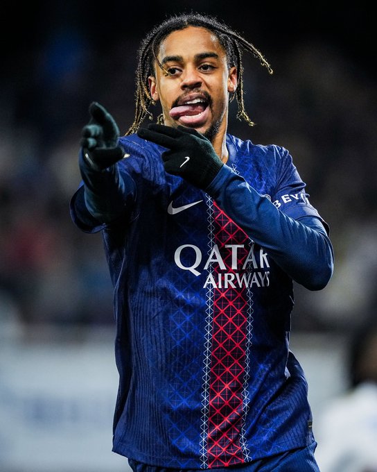 PSG 1–0 Auxerre: Barcola’s Late Strike Sends Paris Back to the Top of Ligue 1