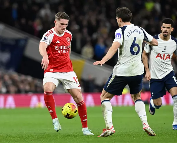 Arsenal 4-1 Tottenham: Gunners Stay Top with Dominant Derby Win