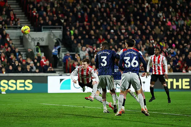 Arsenal Held 1-1 by Brentford as Title Race Tightens
