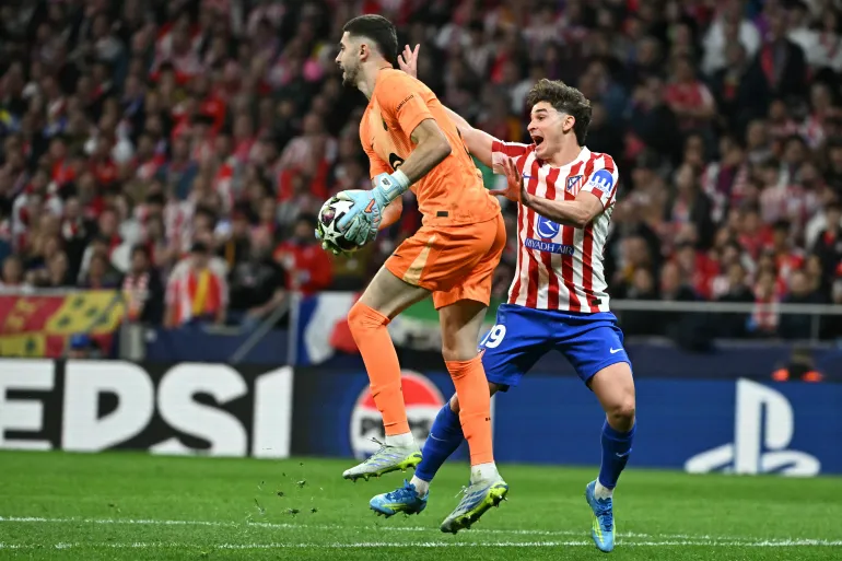 Atlético Madrid Edge Barcelona to Reach UCL Semi-Finals Despite 2-1 Defeat