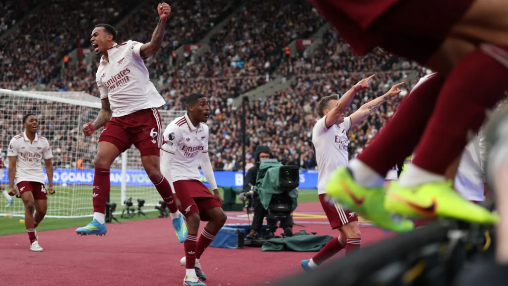 Arsenal Beat West Ham 1-0 to Keep Premier League Title Dream Alive