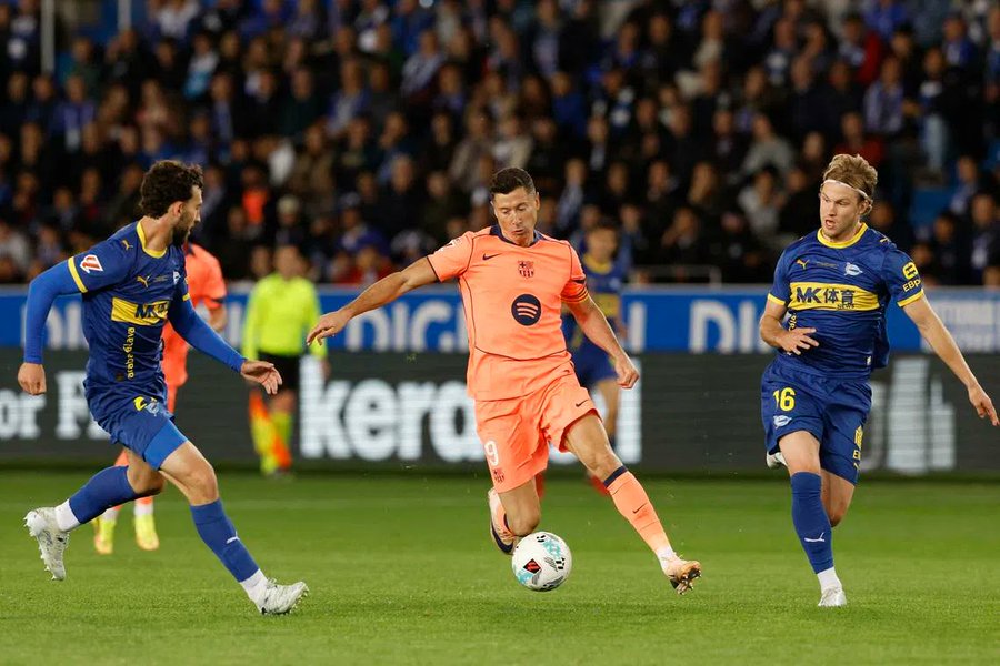 Alavés Shock Barcelona as Champions Suffer Surprise LaLiga Defeat