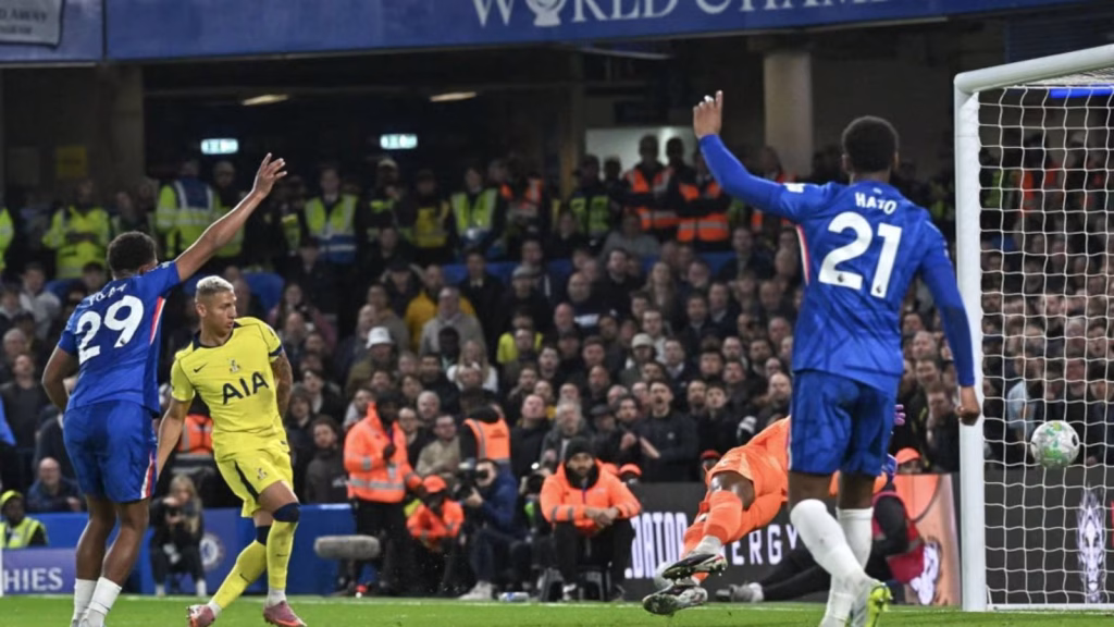 Chelsea Beat Spurs to leave the relegation fight wide open