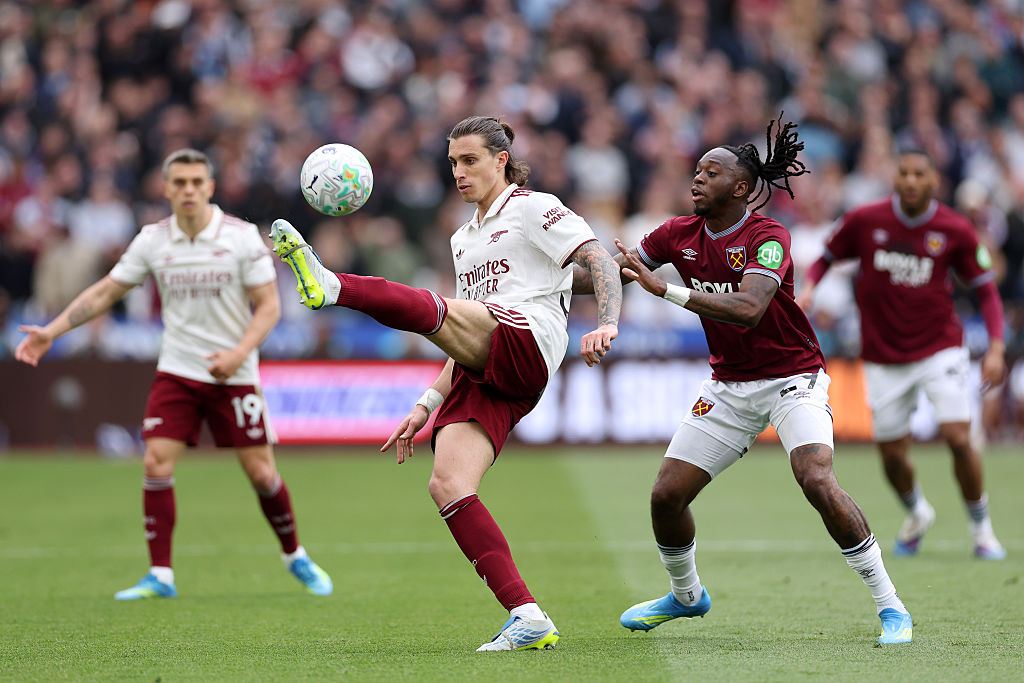 Arsenal Beat West Ham 1-0 to Keep Premier League Title Dream Alive