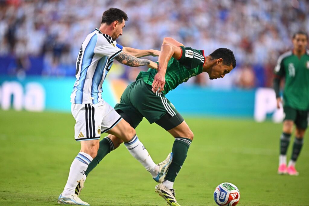 Messi Hat-Trick Powers Argentina Past Algeria in World Cup Opener