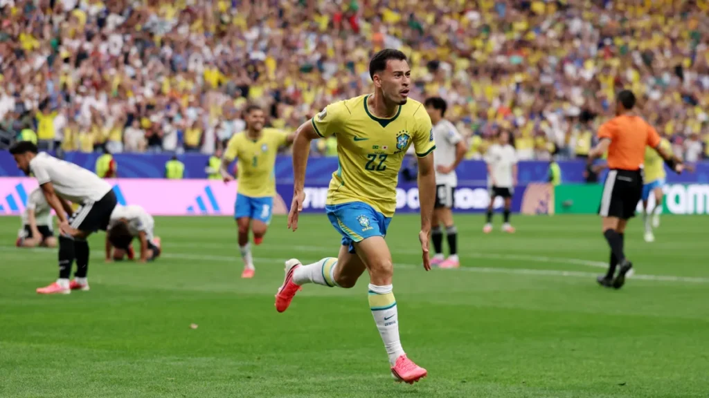 Brazil Beats Japan 2-1 to Reach World Cup Quarter-Finals 