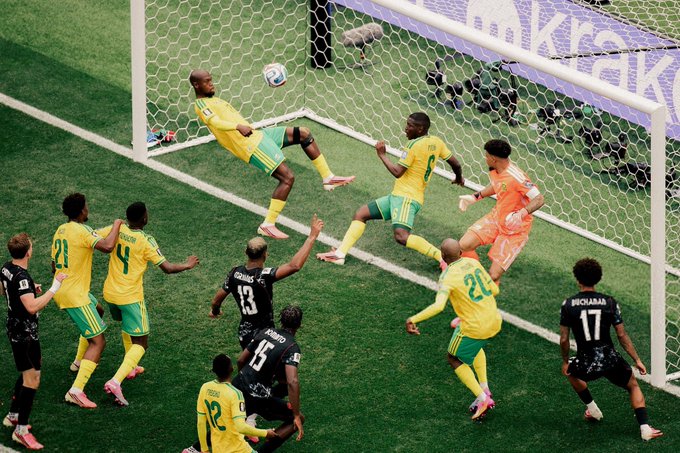 Canada Edge South Africa to Reach Historic FIFA World Cup Last 16