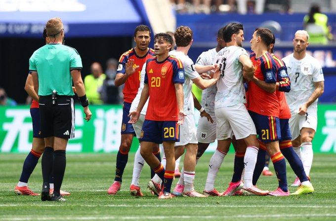 Spain Cruise Past Austria 3-0 to Reach FIFA World Cup Last 16