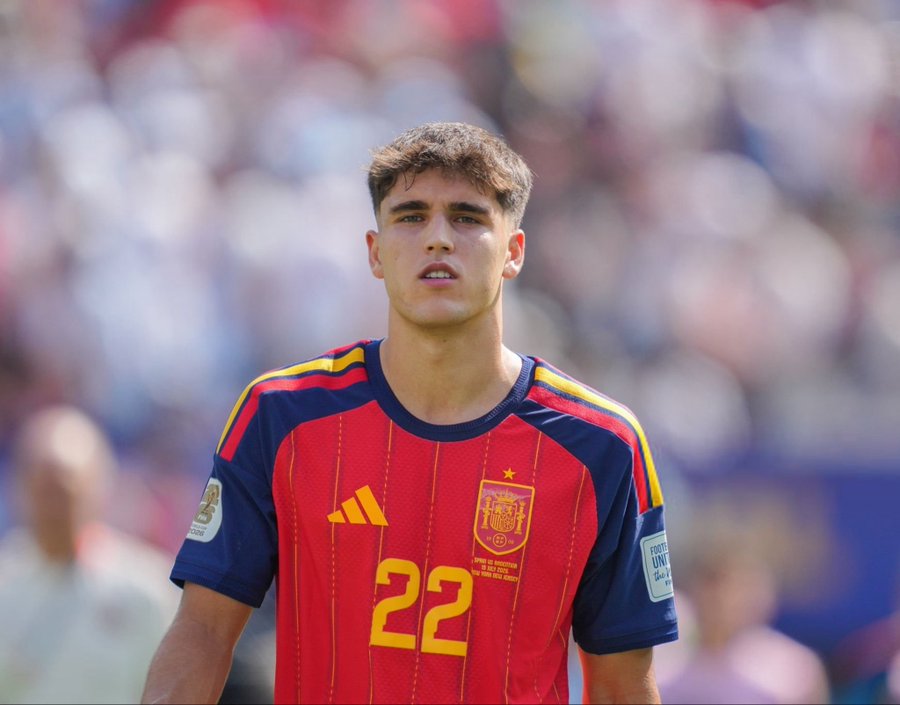 Barcelona's Pau Cubarsà Wins FIFA Young Player Award 2026