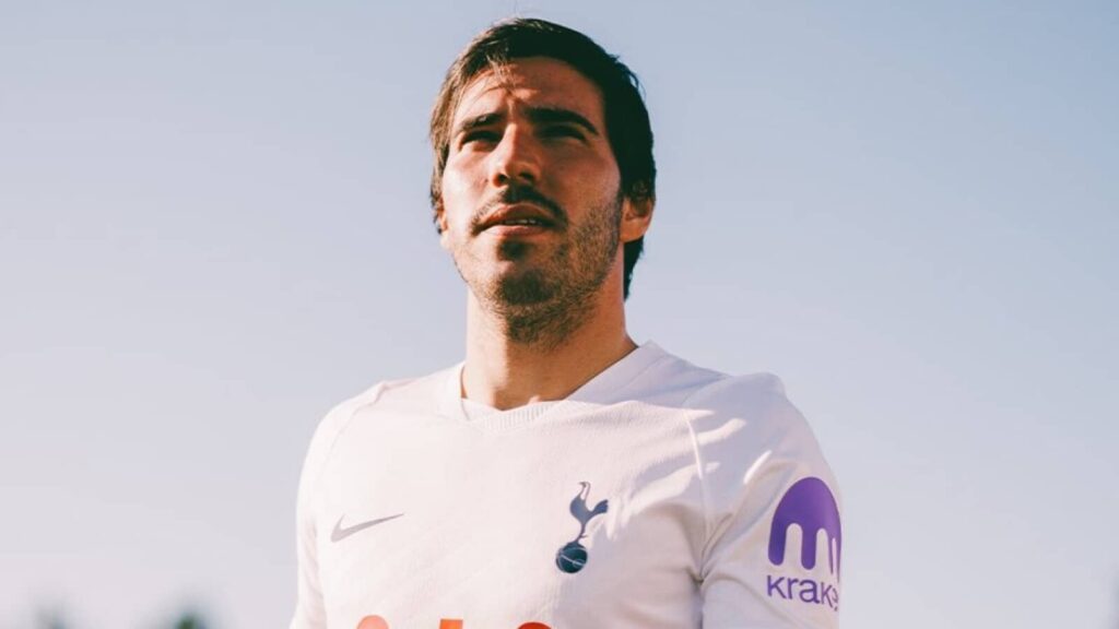 Sandro Tonali Joins Tottenham in Club-Record £100m Transfer
