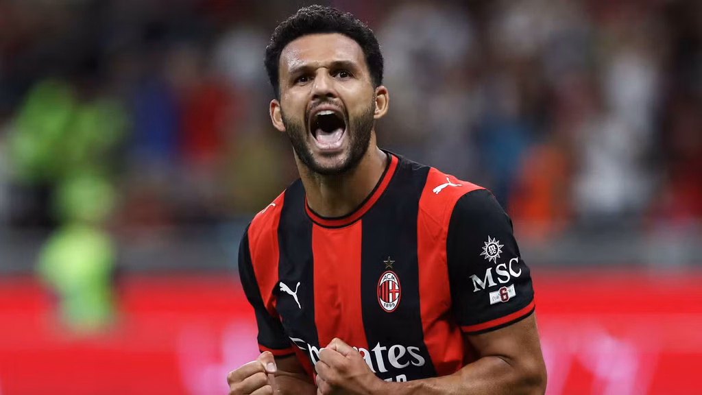 AC Milan Beat Venezia 2-0 to Maintain Perfect Serie A Start