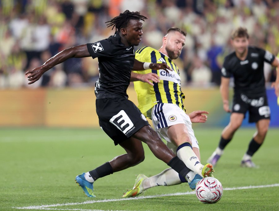 Fenerbahçe Beat Sturm Graz 2-0 in UEFA Champions League Qualifier