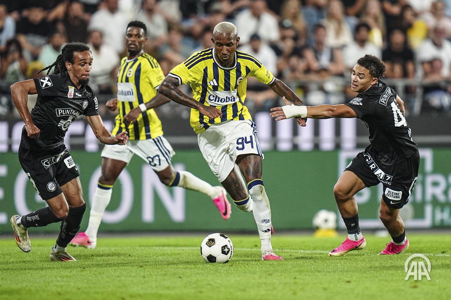 Fenerbahçe Beat Sturm Graz to Reach Champions League Play-Off Round
