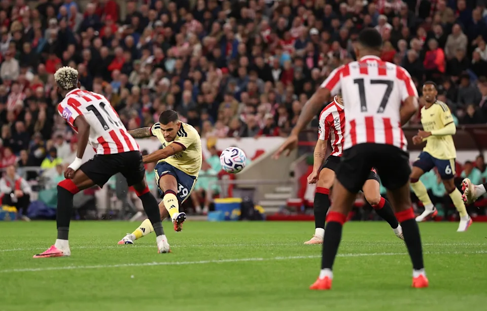 Arsenal Beat Sunderland 2-0 to Maintain Perfect Premier League Start