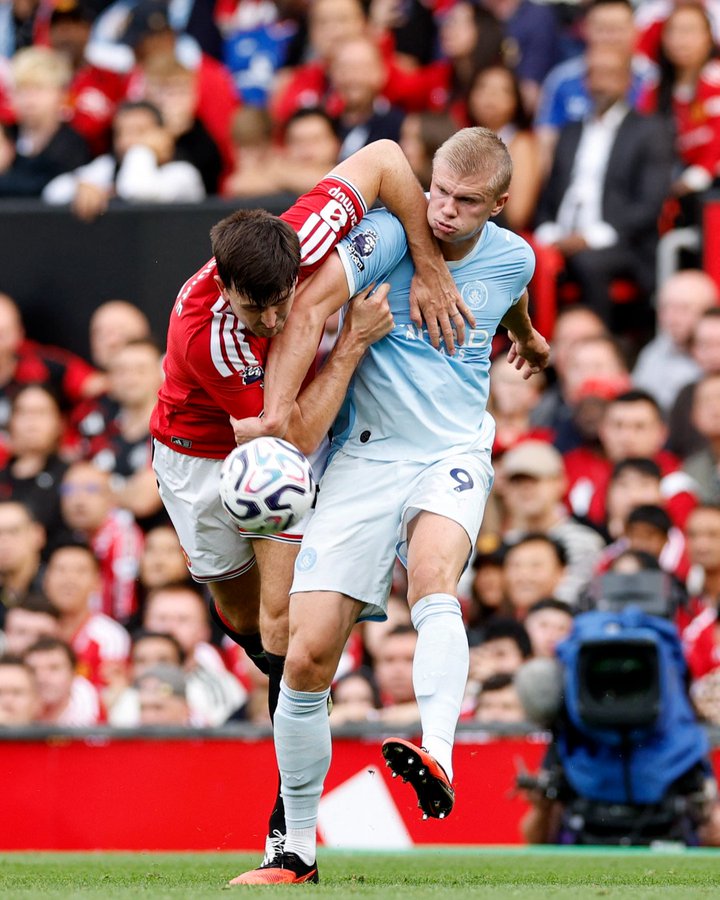 Manchester City Beats Man United 1-0 With 10 Men