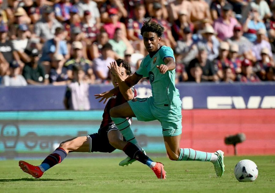 Barcelona Beat Levante 4-2 to Maintain Perfect LaLiga Start