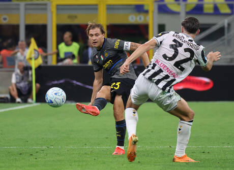 Inter Milan Beats Udinese 5-3 in Stunning Serie A Comeback