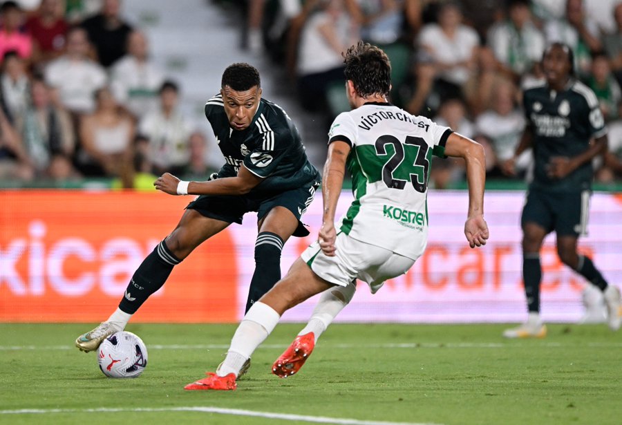 Real Madrid Beats Elche 3-2 as Espí Strikes Late