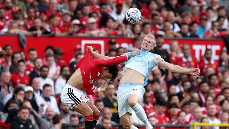 Manchester City Beats Man United 1-0 With 10 Men