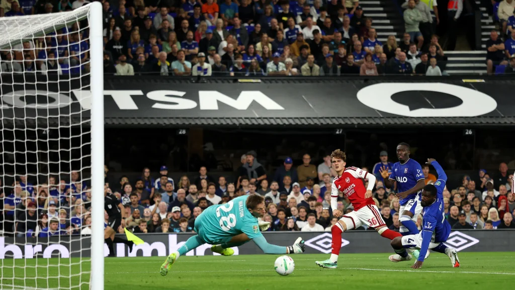 Ipswich 2-4 Arsenal: Dowman Double Fires Gunners Through in EFL Cup
