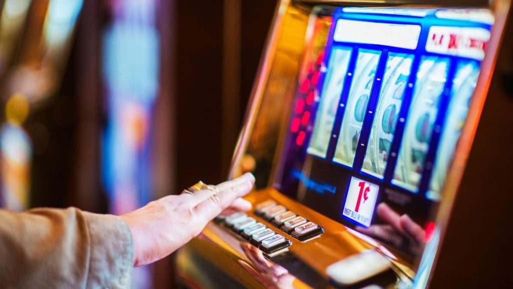 Understanding Live Dealer Casinos: A Guide for Kenyan Players