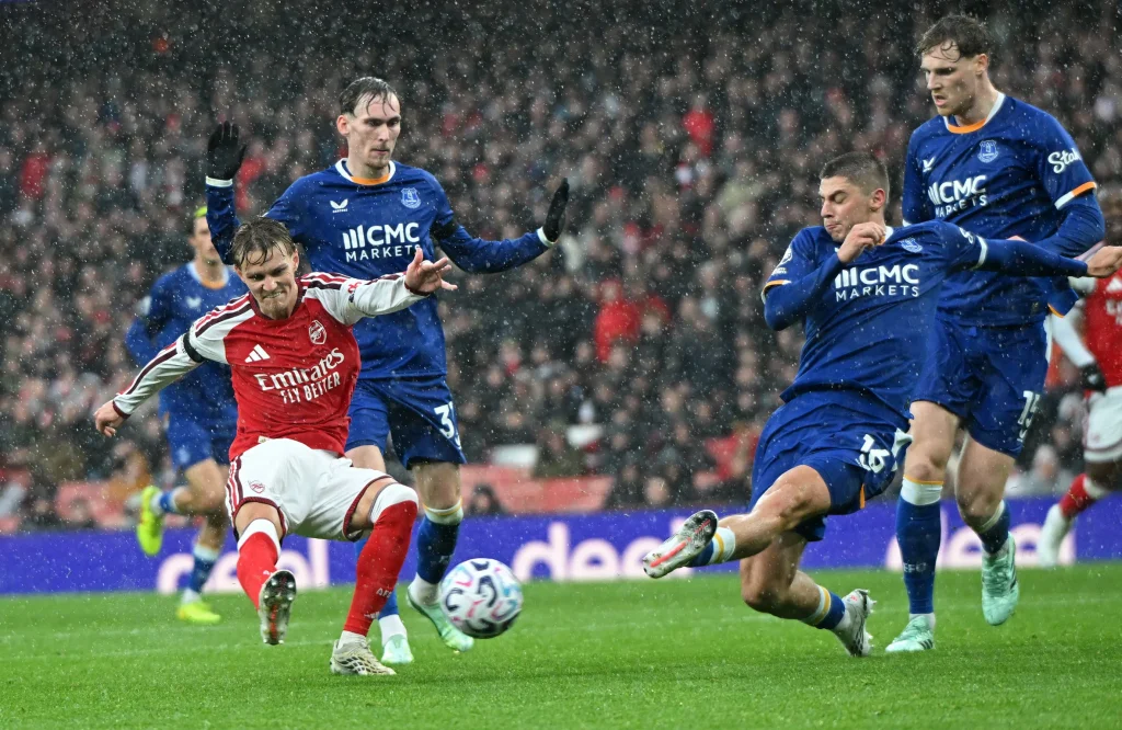 Arsenal 2-0 Everton: Gunners Close Gap on Man City