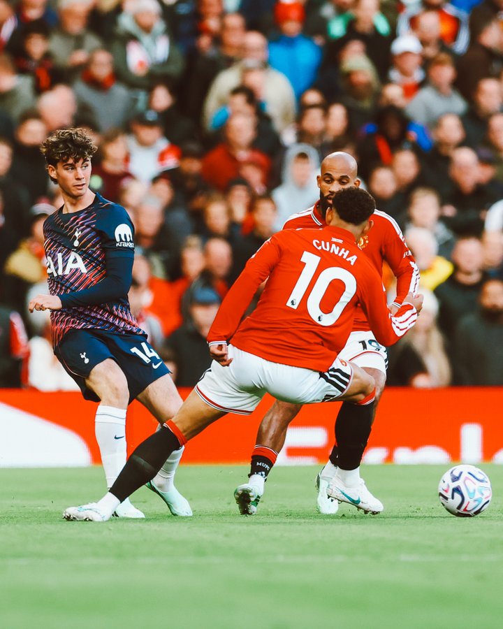 Manchester United 1-1 Tottenham: Solanke Rescues Spurs