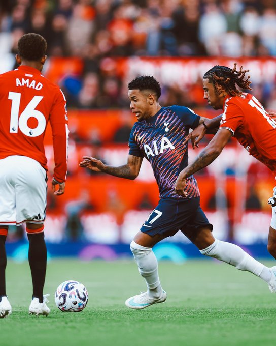 Manchester United 1-1 Tottenham: Solanke Rescues Spurs