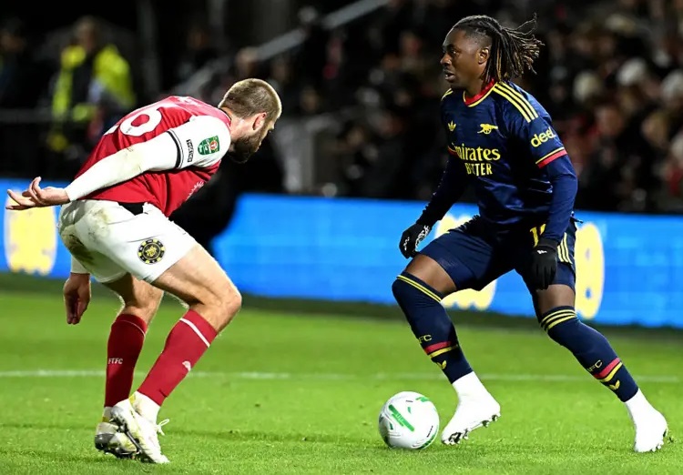 Fleetwood Town Stun Arsenal on Penalties in Dramatic EFL Cup Upset