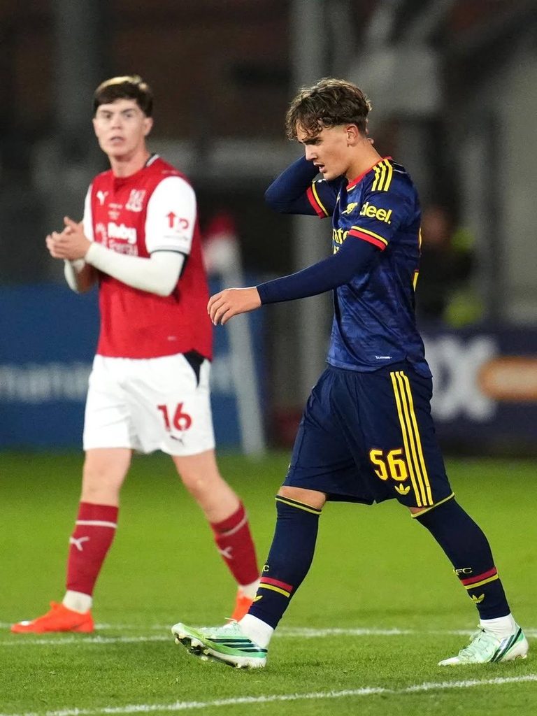 Fleetwood Town Stun Arsenal on Penalties in Dramatic EFL Cup Upset